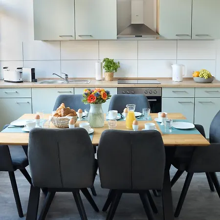 Relax Für Bis Zu 6 Personen - Parkplatz - Wlan - Homeoffice Apartment *